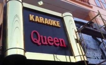 Tạo Điểm Nhấn Bằng Đèn Led Trong Làm Biển Quảng Cáo Karaoke Đẹp
