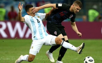 Argentina - Croatia: Thảm họa thủ môn, 
